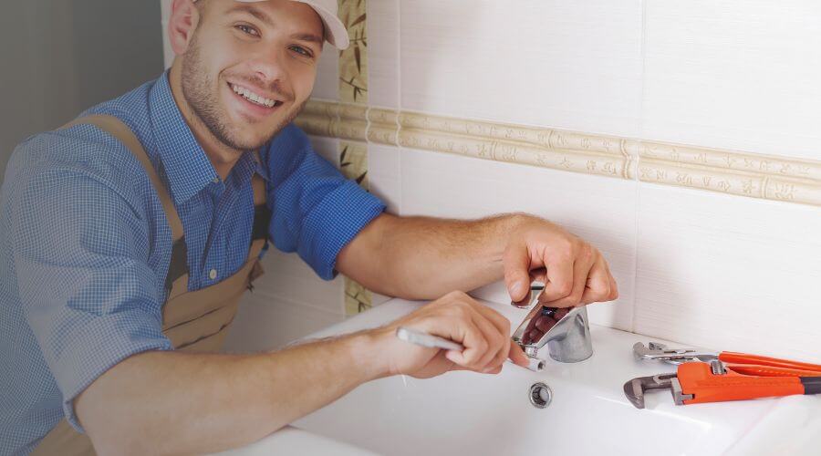 Handle or spout repair in Eldorado, IL